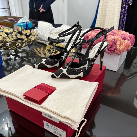 Valentino Rockstud Animal Print Heels - Picture 2 of 8